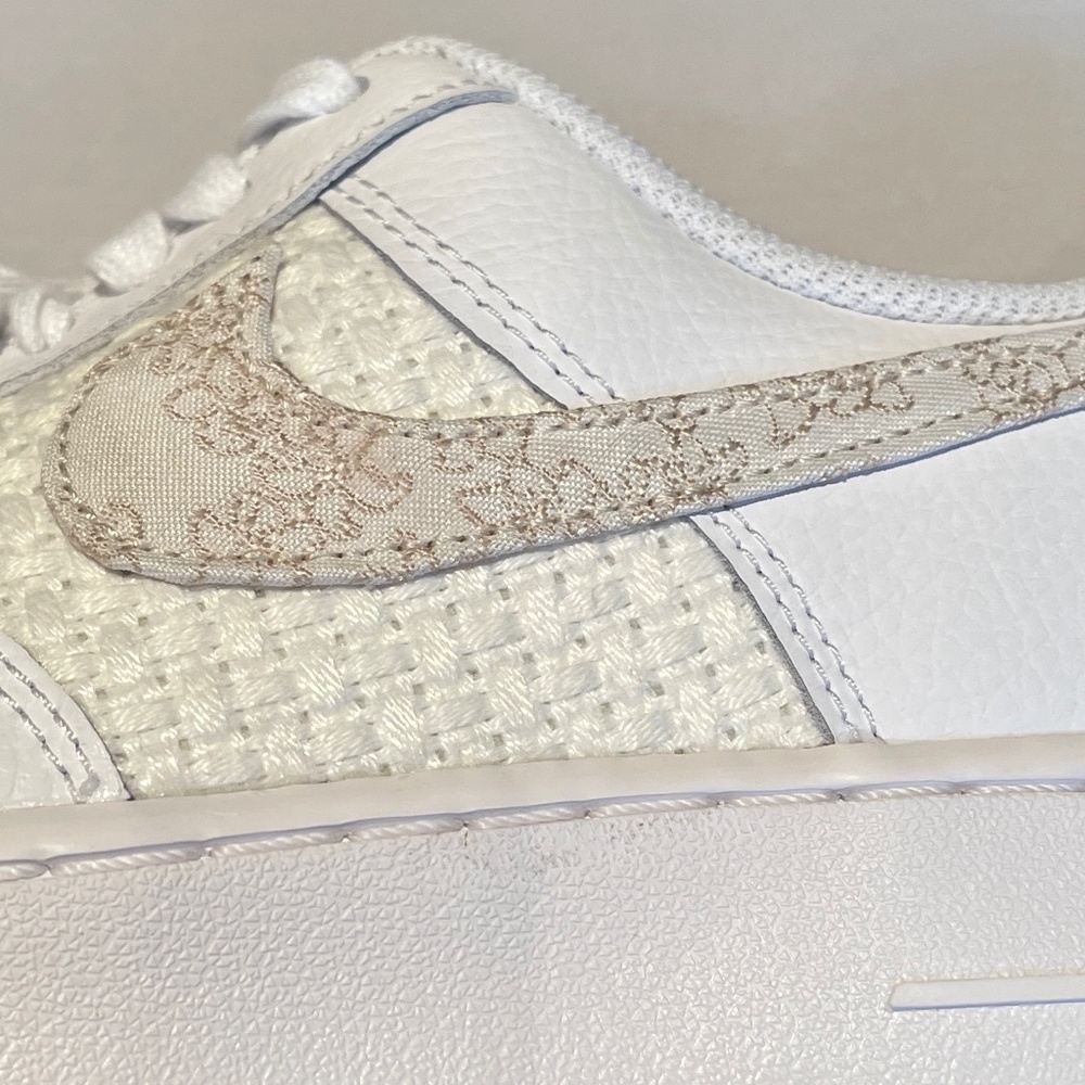 🪷Nike Air Force 1 ‘07 SE Sneakers - NWT - Size 9🪷 - Picture 5 of 8